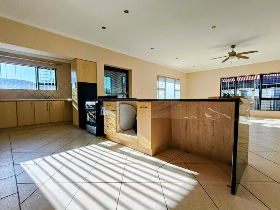 3 Bedroom Property for Sale in Wavecrest Eastern Cape